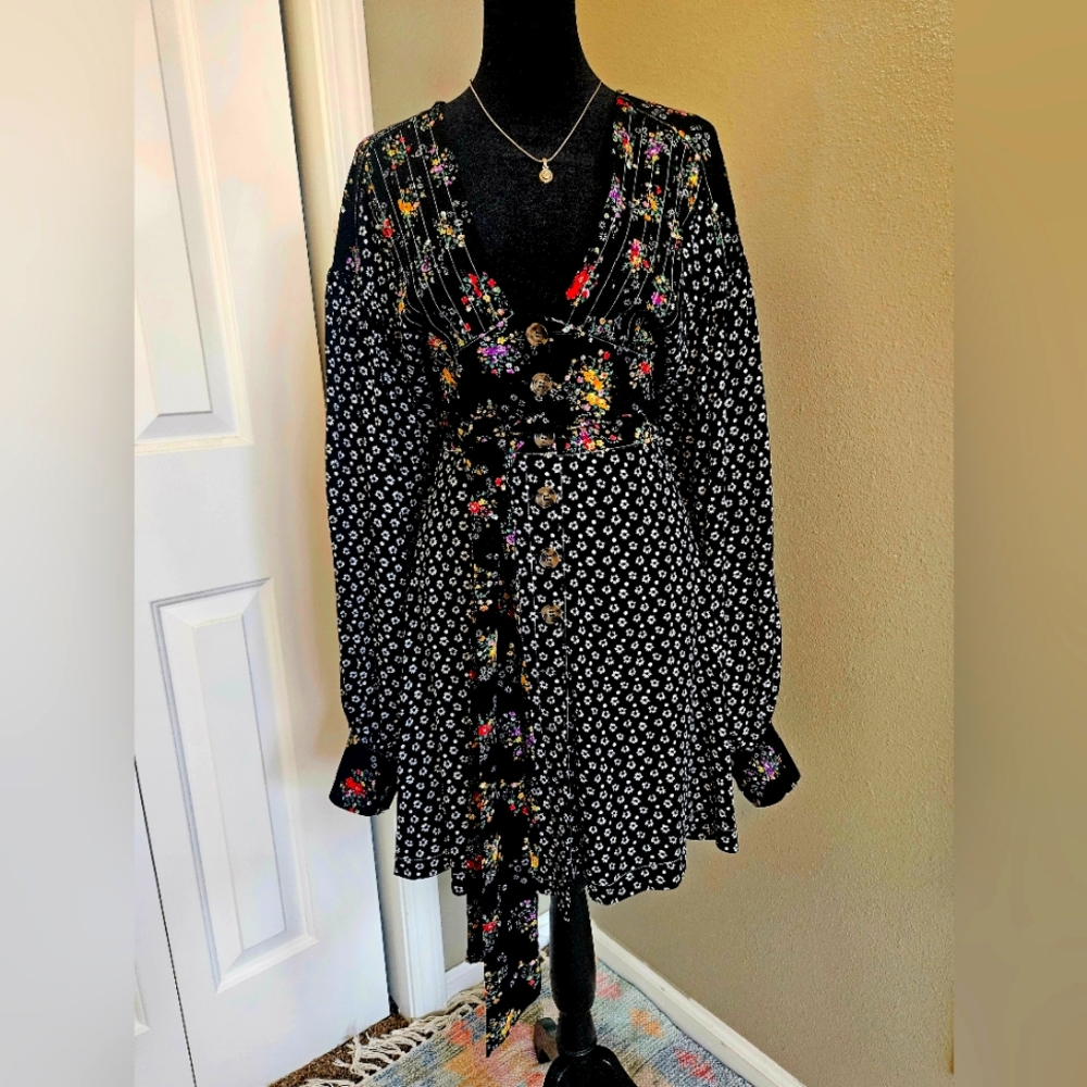 Free People floral tunic, size M